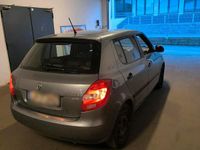Gebraucht Skoda Fabia 2012 Grau Kleinwagen