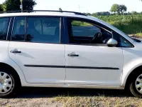 Gebraucht VW Touran 105 PS (77 kW) 2026 Weiß Van / Kleinbus