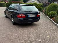 Gebraucht Mercedes E220 Classic 150 PS (110 kW) 2004 Blau Kombi