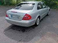 Gebraucht Mercedes E220 150 PS (110 kW) 2003 Silber Limousine