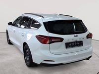 Gebraucht Ford Focus Cool & Connect 120 PS (88 kW) 2023 Weiß Limousine