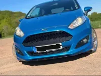Gebraucht Ford Fiesta 120 PS (88 kW) 2014 Blau Kleinwagen