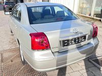 Gebraucht Toyota Avensis 129 PS (94 kW) 2004 Silber Limousine