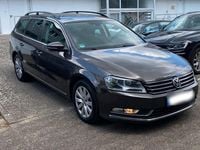 Gebraucht VW Passat 140 PS (102 kW) 2012 Braun Kombi