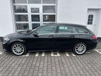 Gebraucht Mercedes CLA180 Urban 122 PS (89 kW) 2015 Nachtschwarz Limousine