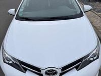 Gebraucht Toyota Auris Life 132 PS (97 kW) 2014 Weiß Kleinwagen