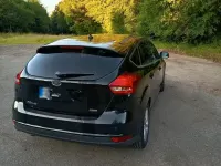 Gebraucht Ford Focus Titanium 125 PS (91 kW) 2017 Schwarz Limousine