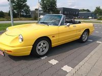 Gebraucht Alfa Romeo Spider 120 PS (88 kW) 1992 Gelb Cabrio