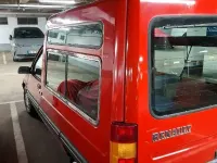 Używany Renault Rapid 54 KM (39 kW) 1996 Czerwony Minivan
