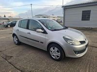 Gebraucht Renault Clio II Dynamique 111 PS (81 kW) 2006 Platingrau Kleinwagen