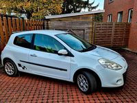 Gebraucht Renault Clio II 75 PS (55 kW) 2011 Weiß Kleinwagen