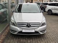 Gebraucht Mercedes B200 136 PS (100 kW) 2012 Silber Van / Kleinbus