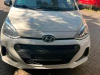 Gebraucht Hyundai i10 67 PS (49 kW) 2018 Weiß Kleinwagen