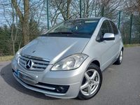 Gebraucht Mercedes A160 Elegance 95 PS (69 kW) 2010 Silber Van / Kleinbus