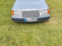 Second-hand Mercedes E280 193 CP (141 kW) 1992 Berlinǎ