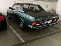 Gebraucht Mercedes 230 136 PS (100 kW) 1981 Schwarz Coupé