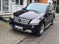 Gebraucht Mercedes ML500 387 PS (284 kW) 2010 Schwarz SUV
