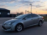 Gebraucht Toyota Avensis 124 PS (91 kW) 2012 Silber Limousine