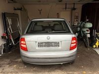 Gebraucht Skoda Fabia Classic 75 PS (55 kW) 2005 Silber Limousine