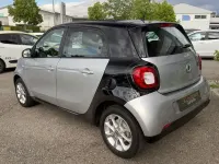 Używany Smart ForFour Passion 90 KM (66 kW) 2018 Czarny Hatchback