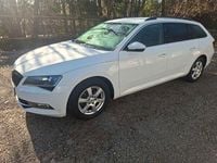 Gebraucht Skoda Superb Ambition 150 PS (110 kW) 2015 Weiß Kombi