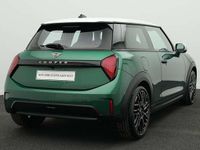 Gebraucht Mini Cooper Favoured 156 PS (114 kW) 2024 Grün Kleinwagen