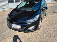 Gebraucht Hyundai i30 Classic 99 PS (72 kW) 2012 Schwarz Kleinwagen