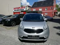 Gebraucht Kia Venga Spirit 125 PS (91 kW) 2015 Silber Kleinwagen