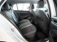Gebraucht VW Golf VIII Active 150 PS (110 kW) 2022 Weiß Limousine