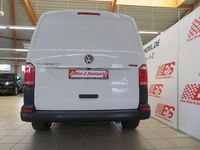 Gebraucht VW Transporter 150 PS (110 kW) 2018 Candyweiß Van