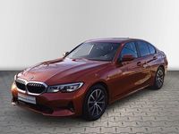 Gebraucht BMW 318 Advantage 156 PS (114 kW) 2022 Orange Limousine