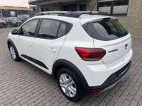 Gebraucht Dacia Sandero Comfort 101 PS (74 kW) 2021 Gletscherweiss Kleinwagen