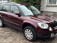 Gebraucht Skoda Yeti Plus Edition 122 PS (89 kW) 2011 Rot rosso brunello metallic SUV