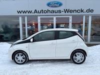 Gebraucht Toyota Aygo 69 PS (50 kW) 2017 Weiß Kleinwagen