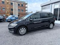 Gebraucht VW Touran 150 PS (110 kW) 2018 Deep black perleffekt Van / Kleinbus