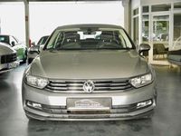 Gebraucht VW Passat Highline 150 PS (110 kW) 2015 Silber Limousine