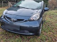Gebraucht Toyota Aygo 69 PS (50 kW) 2007 Grau Kleinwagen