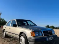 Gebraucht Mercedes E260 160 PS (117 kW) 1988 Silber Limousine