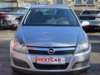 Gebraucht Opel Astra Edition+ 125 PS (91 kW) 2006 Lichtsilber m2 Limousine