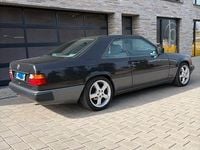 Gebraucht Mercedes 230 132 PS (97 kW) 1989 Schwarz Coupé