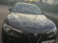 Gebraucht Alfa Romeo Stelvio Lusso 209 PS (153 kW) 2017 Schwarz SUV