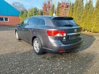 Gebraucht Toyota Avensis T2 124 PS (91 kW) 2012 Grau Kombi