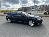 Gebraucht Audi A4 Sport 150 PS (110 kW) 2018 Schwarz Kombi