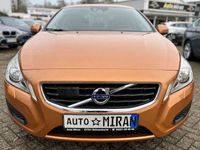 gebraucht Volvo S60 2.0 T Momentum(Allwetterreifen NEU* Navi*SH)