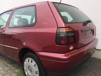 Używany VW Golf III 75 KM (55 kW) 1998 Czerwony Sedan/Limuzyna