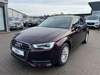 Gebraucht Audi A3 Ambiente 150 PS (110 kW) 2013 Rot Limousine