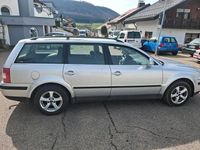 Gebraucht VW Passat 105 PS (77 kW) 2004 Silber Kombi