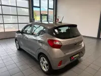 Gebraucht Hyundai i10 Trend 84 PS (61 kW) 2023 Grau Kleinwagen