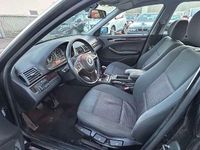 Gebraucht BMW 320 170 PS (125 kW) 2004 Saphirschwarz Limousine