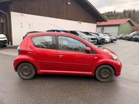 Gebraucht Toyota Aygo 68 PS (50 kW) 2011 Rot Kleinwagen